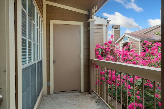 1860 White Oak Drive 228, Houston, TX 77009