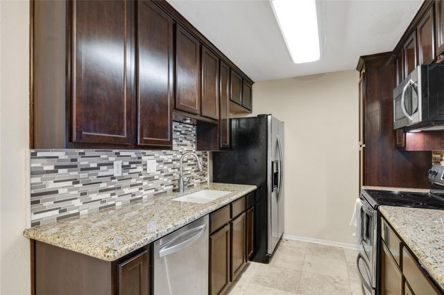 1860 White Oak Drive 228, Houston, TX 77009