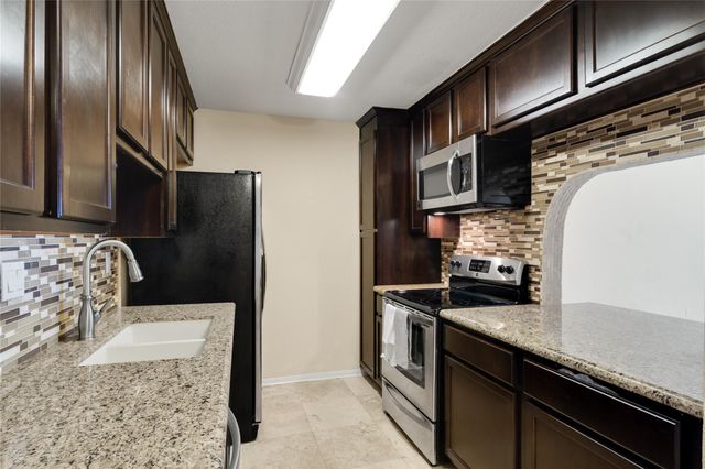 1860 White Oak Drive 228, Houston, TX 77009