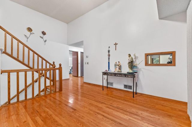 11159 Sumter Avenue S, Bloomington, MN 55438