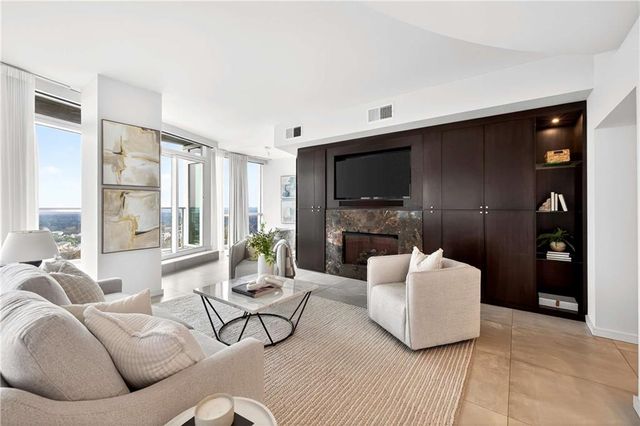 3325 Piedmont NE Road 2804, Atlanta, GA 30305