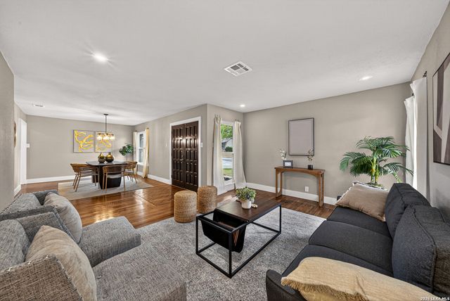 5935 forest knoll, San Antonio, TX 78240