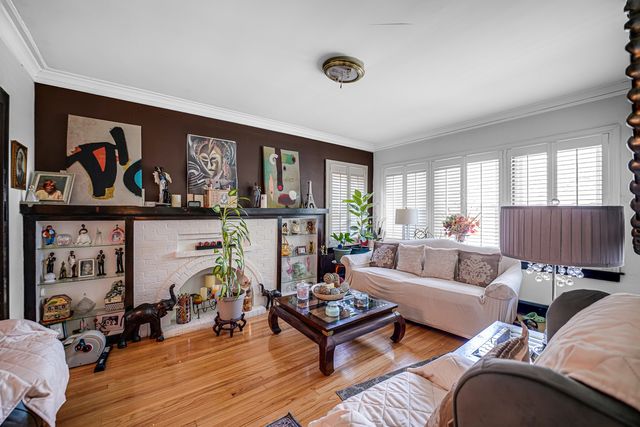 4835 W Haddon Avenue, Chicago, IL 60651