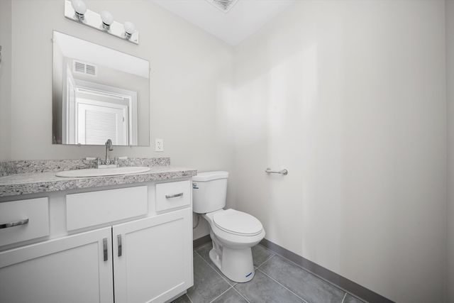 3135 W 95th Street 201, Evergreen Park, IL 60805