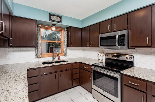 522 Preston Drive, Huxley, IA 50124