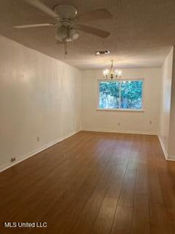 1109 Le Badine Court, Ocean Springs, MS 39564