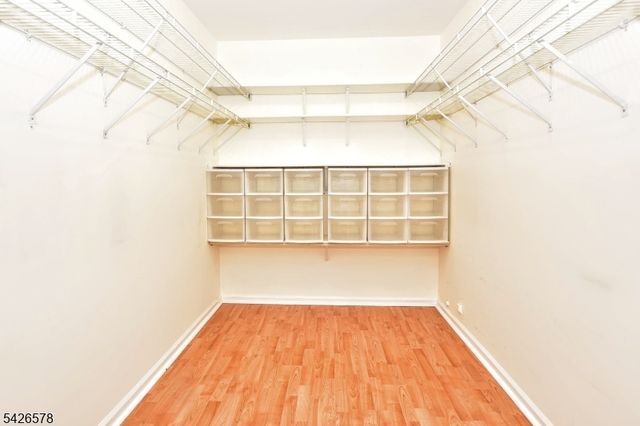 11 Collura Ln, Clifton City, NJ 07012