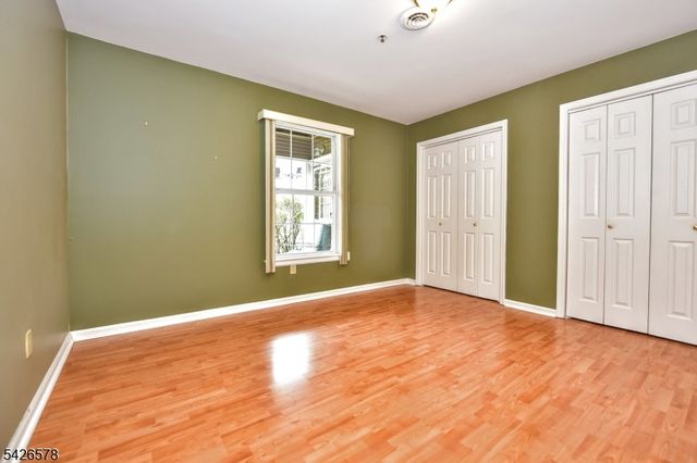 11 Collura Ln, Clifton City, NJ 07012