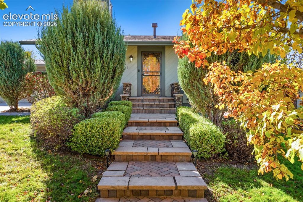 3071 Banjo Drive, Colorado Springs, CO 80918 — exterior