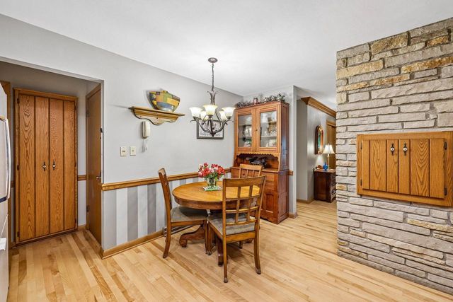 W213N5425 Kenmore DRIVE, Menomonee Falls, WI 53051