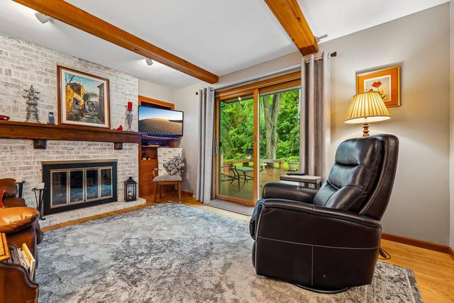 W213N5425 Kenmore DRIVE, Menomonee Falls, WI 53051