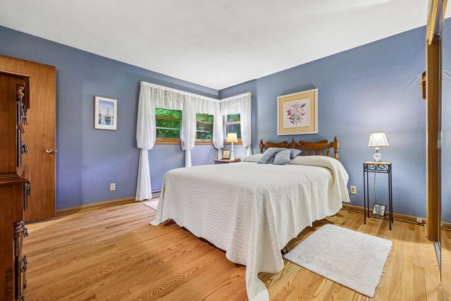 W213N5425 Kenmore DRIVE, Menomonee Falls, WI 53051