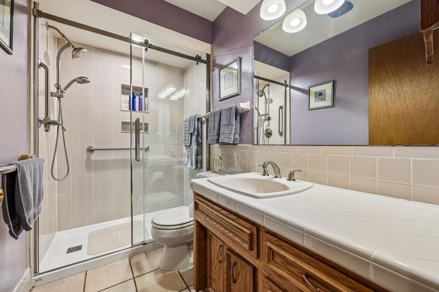 W213N5425 Kenmore DRIVE, Menomonee Falls, WI 53051
