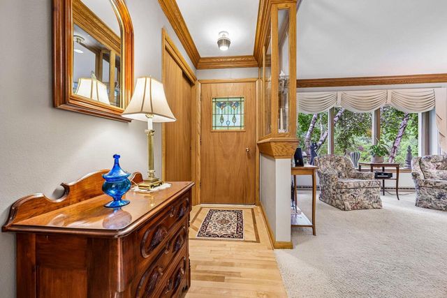 W213N5425 Kenmore DRIVE, Menomonee Falls, WI 53051