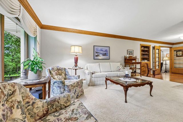 W213N5425 Kenmore DRIVE, Menomonee Falls, WI 53051