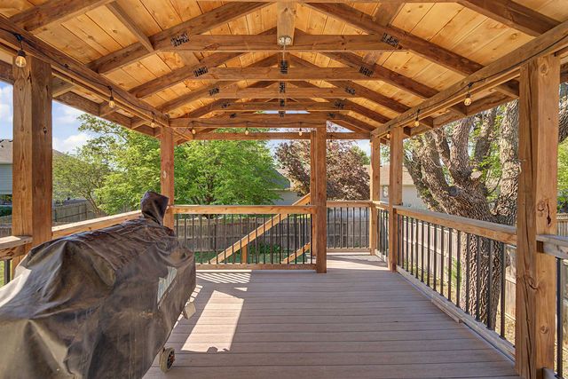 2120 Applewood Ln, Salina, KS 67401