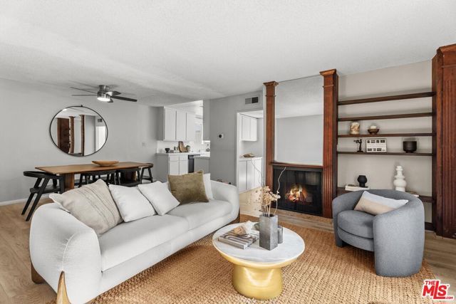 5437 Corteen Place 212, Valley Village, CA 91607