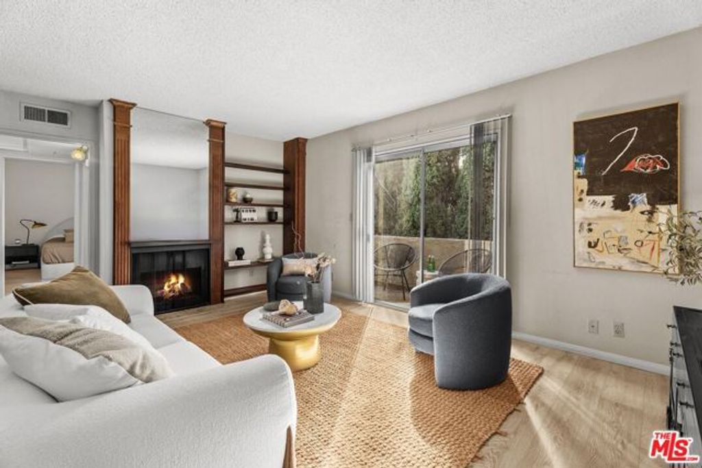 5437 Corteen Place 212, Valley Village, CA 91607