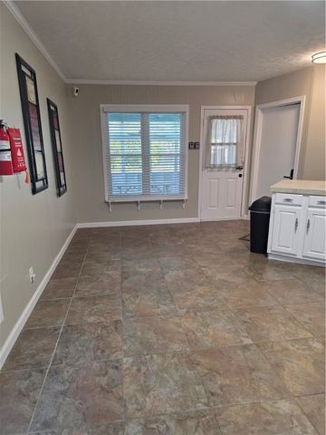 325 S Saunders St S, Aransas Pass, TX 78336