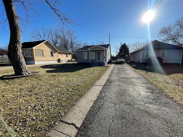 26431 Trowbridge Street, Inkster, MI 48141