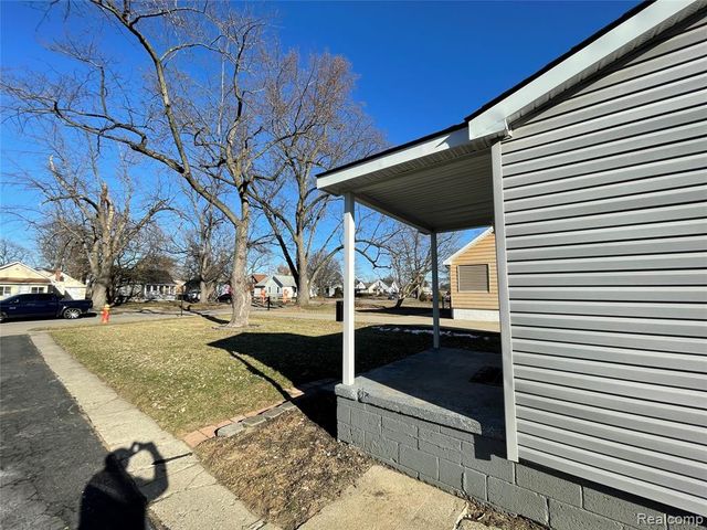 26431 Trowbridge Street, Inkster, MI 48141