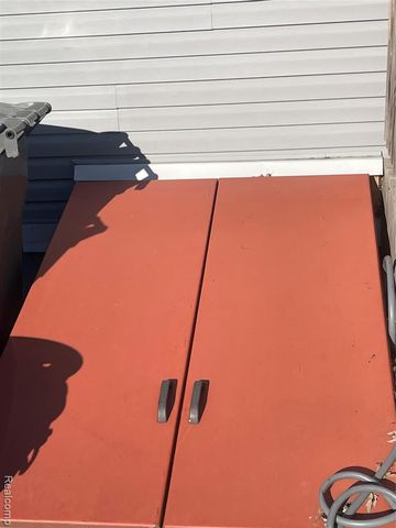 26431 Trowbridge Street, Inkster, MI 48141