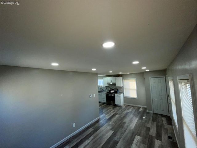 26431 Trowbridge Street, Inkster, MI 48141