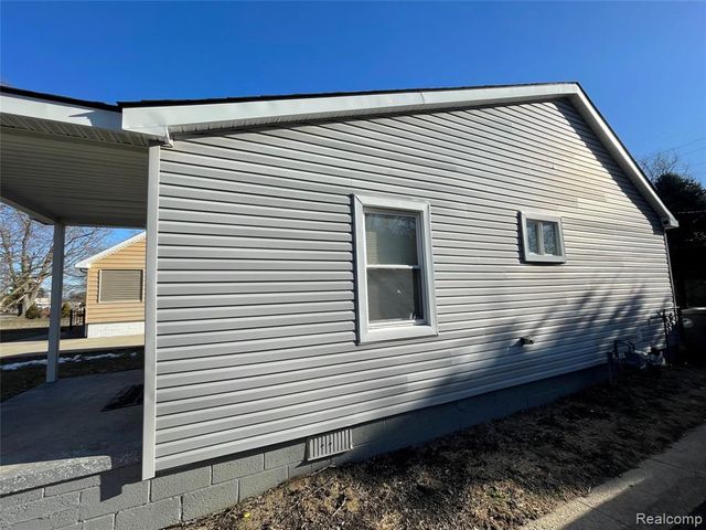 26431 Trowbridge Street, Inkster, MI 48141