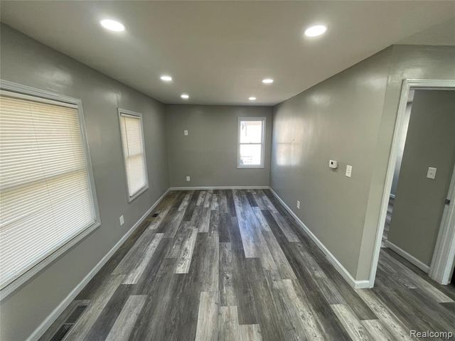 26431 Trowbridge Street, Inkster, MI 48141