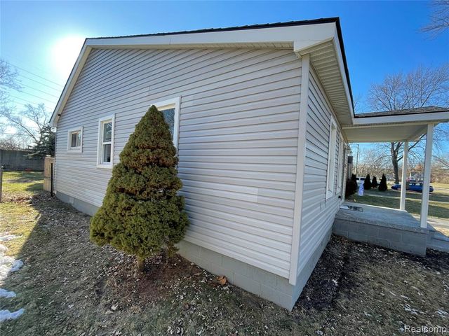 26431 Trowbridge Street, Inkster, MI 48141