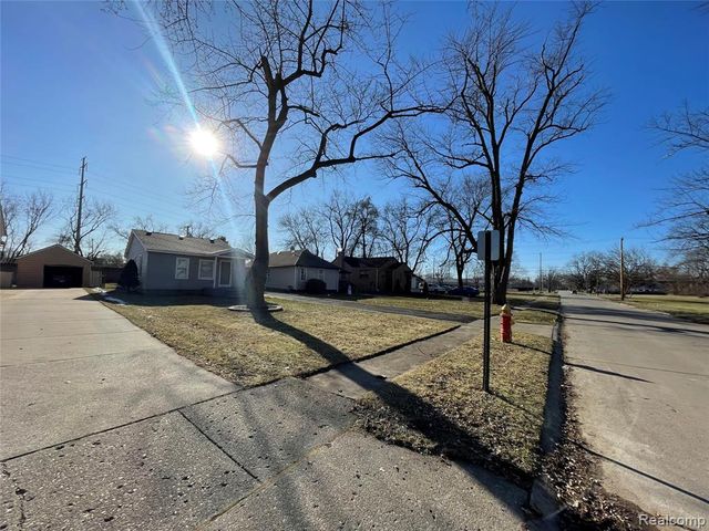 26431 Trowbridge Street, Inkster, MI 48141