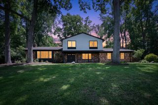 2049 Shore Hill Drive, West Bloomfield Twp, MI 48323