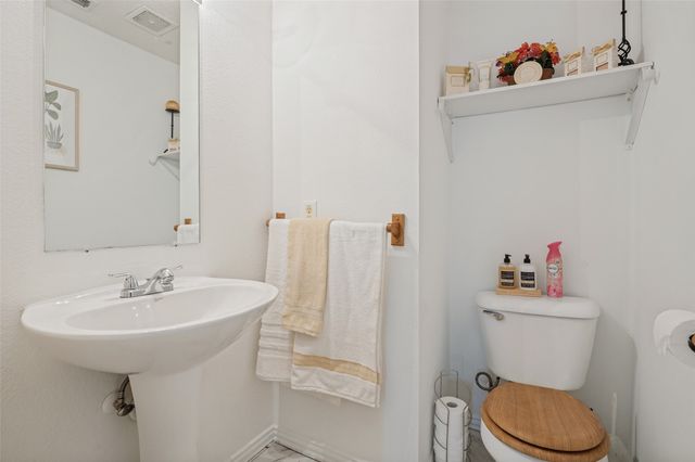 2120 W Grove Lane, Grand Prairie, TX 75052
