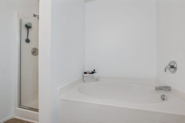 2120 W Grove Lane, Grand Prairie, TX 75052