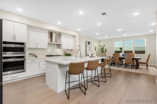 6418 Fischer Way, San Diego, CA 92130