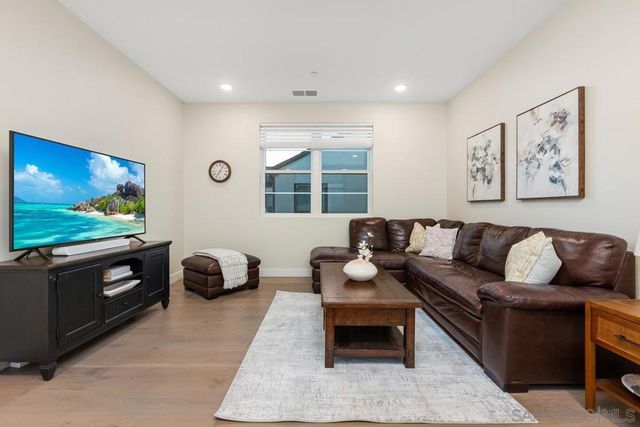 6418 Fischer Way, San Diego, CA 92130