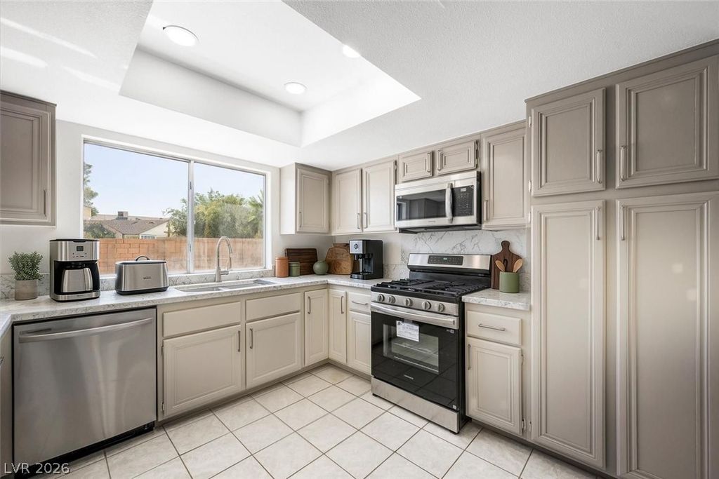 6733 Evanston Avenue, Las Vegas, NV 89108 — photo 5