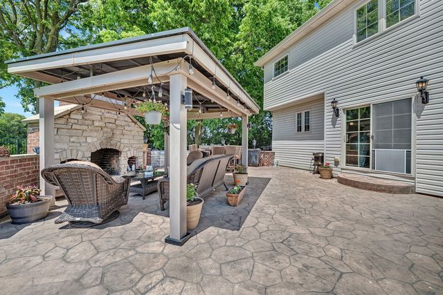 26965 W Old Kerry, Channahon, IL 60410