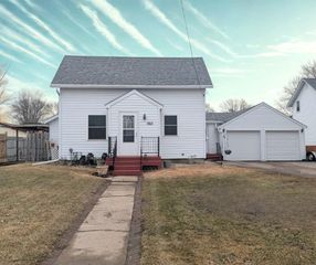 209 Aspen Avenue N, New Richland, MN 56072