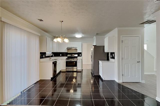 19 Lakemoore Court, Douglasville, GA 30134