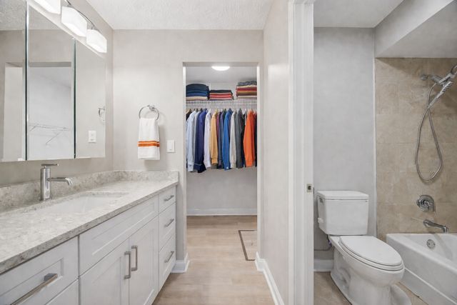 819 Shagbark Road, New Lenox, IL 60451