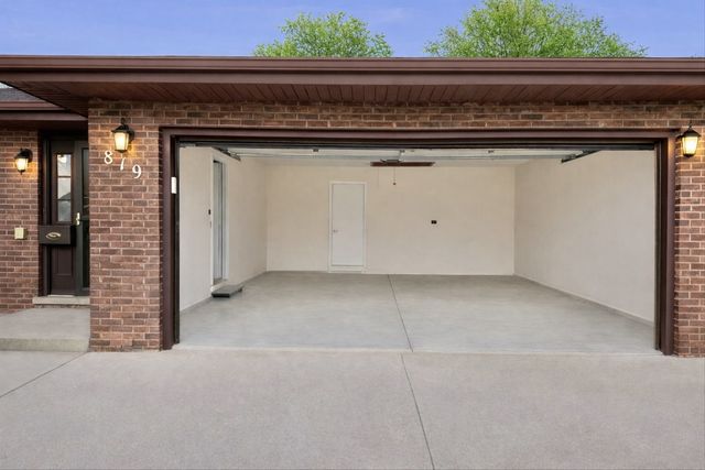 819 Shagbark Road, New Lenox, IL 60451