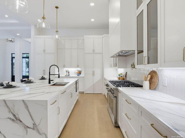 11006 NINA RDG, San Antonio, TX 78255