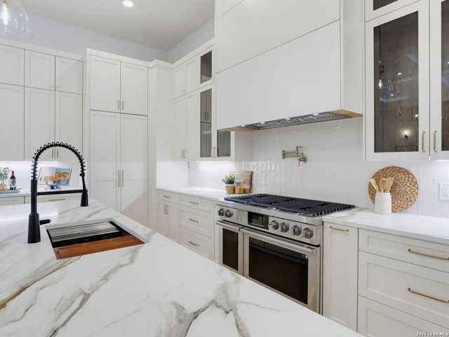 11006 NINA RDG, San Antonio, TX 78255