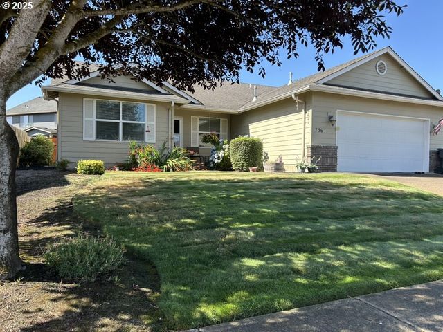 736 KELSEY Loop, Molalla, OR 97038
