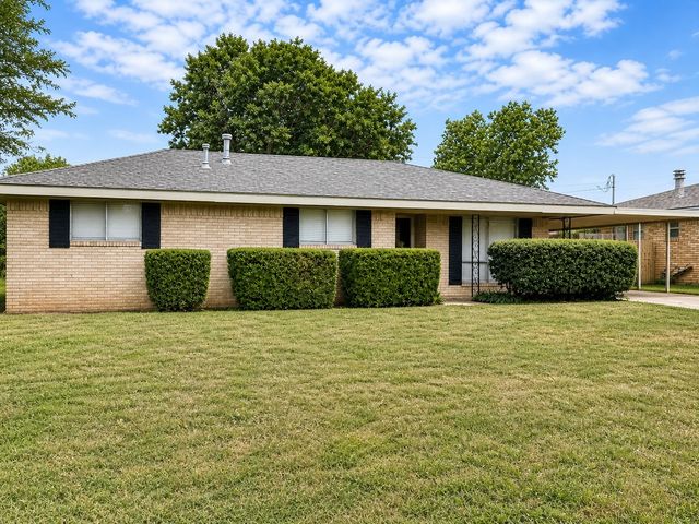 1507 Hulme Street, Bowie, TX 76230