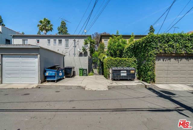 6512 W Olympic Boulevard, Los Angeles, CA 90048