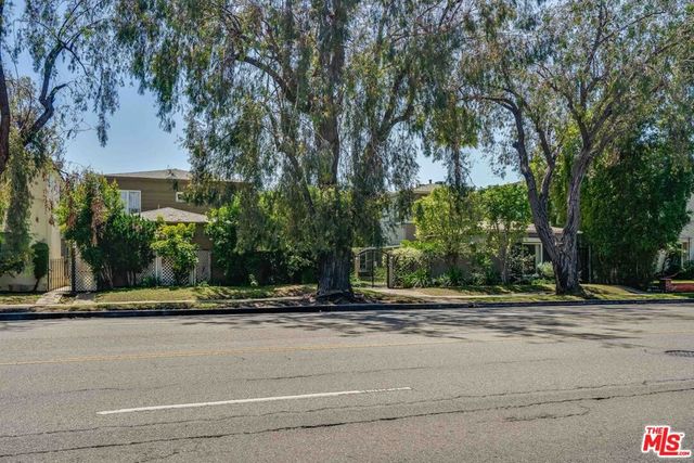 6512 W Olympic Boulevard, Los Angeles, CA 90048