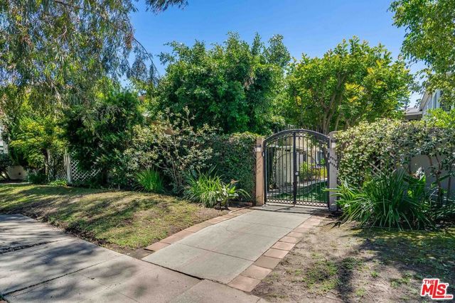 6512 W Olympic Boulevard, Los Angeles, CA 90048