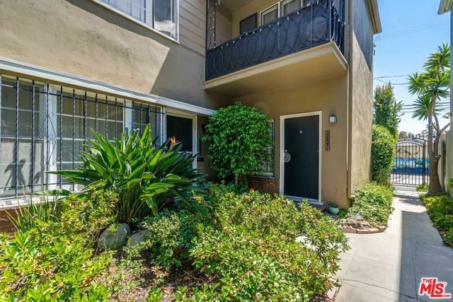 6512 W Olympic Boulevard, Los Angeles, CA 90048
